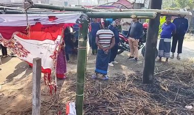 মেহেরপুরে নৌকার নির্বাচনী অফিসে আগুন 