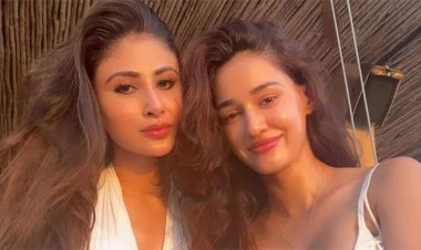 দুই অভিনেত্রীর ঘনিষ্ঠতা, সমকামী বলে আক্রমণ