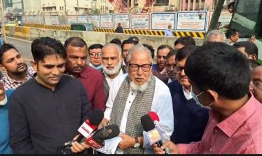 নির্বাচন করলেও সরকার ক্ষমতায় টিকতে পারবে না: নজরুল ইসলাম খান