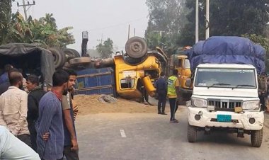 টাঙ্গাইলে ত্রিমুখী সংঘর্ষে শিশুসহ নিহত ২