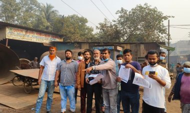 নির্বাচন বর্জন ও সরকারের পদত্যাগের দাবিতে পোস্তগোলায় বিএনপির লিফলেট বিতরণ 