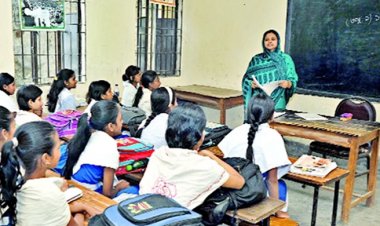 মাধ্যমিকের চেয়ে প্রাথমিকে ছুটি কম, শিক্ষকদের অসন্তোষ