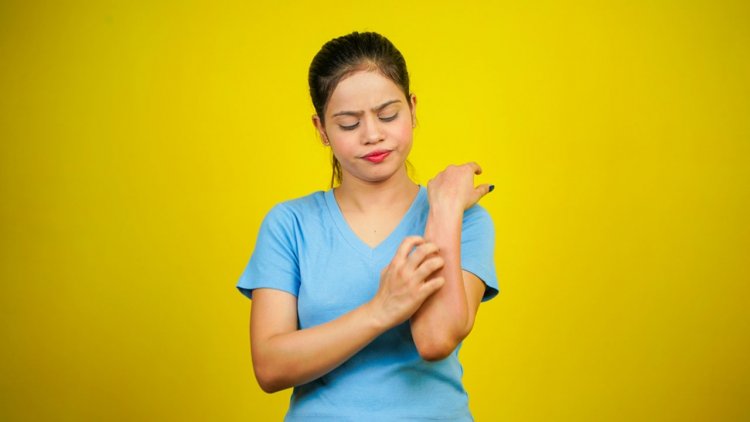 যেসব ভিটামিনের অভাবে ত্বক শুষ্ক হয়ে যায়