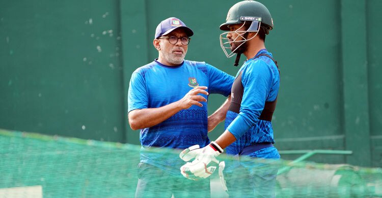 লম্বা সময়ের জন্য শান্তকেই অধিনায়ক দেখছেন কোচ হাথুরু!