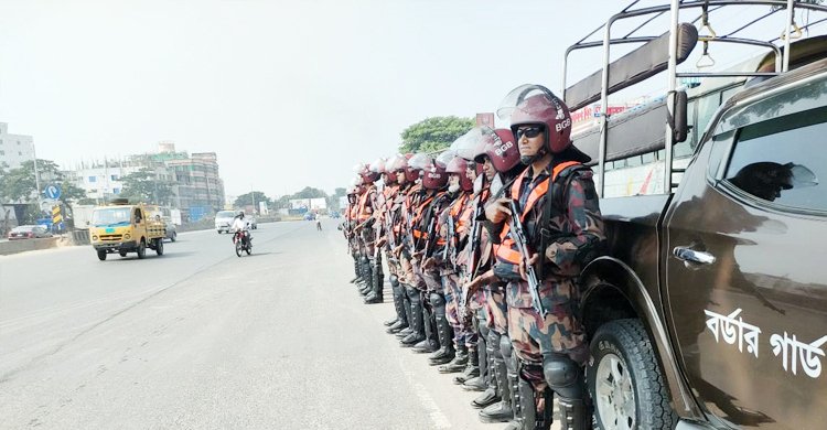সারাদেশে ১৫৭ প্লাটুন বিজিবি মোতায়েন, টহলে র্যাবের ৪১৮ দল