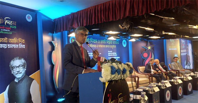 একদিনে পেঁয়াজের দাম ৮০ টাকা বাড়ে কীভাবে, প্রশ্ন বাণিজ্যসচিবের