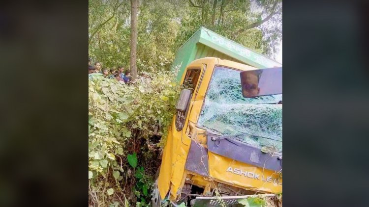 হবিগঞ্জে কাভার্ডভ্যান-অটোরিকশার সংঘর্ষে নিহত ৩