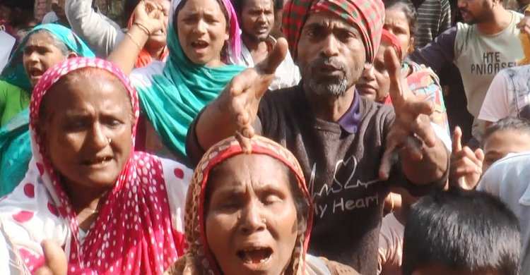 অবহেলায় প্রসূতির মৃত্যুর অভিযোগে মাদারীপুরে হাসপাতাল ভাঙচুর