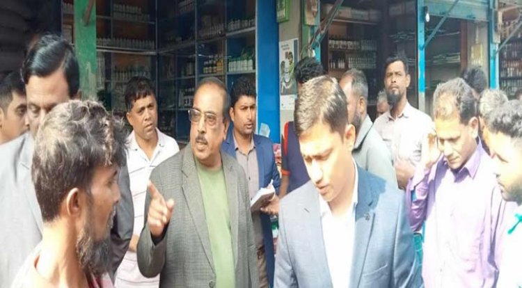 সারের দাম বেশি রাখায় সালথায় ডিলারকে জরিমানা