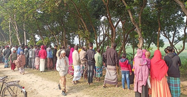 আমগাছে ঝুলছিল ব্যবসায়ীর হাত-পা বাঁধা মরদেহ