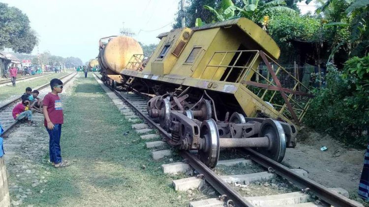 মাধবপুরে মালবাহী ট্রেনের বগি লাইনচ্যুত