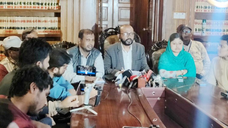 রাতের আঁধারে পোস্টার ছিঁড়ে ফেলার অভিযোগ তৃণমূল বিএনপির