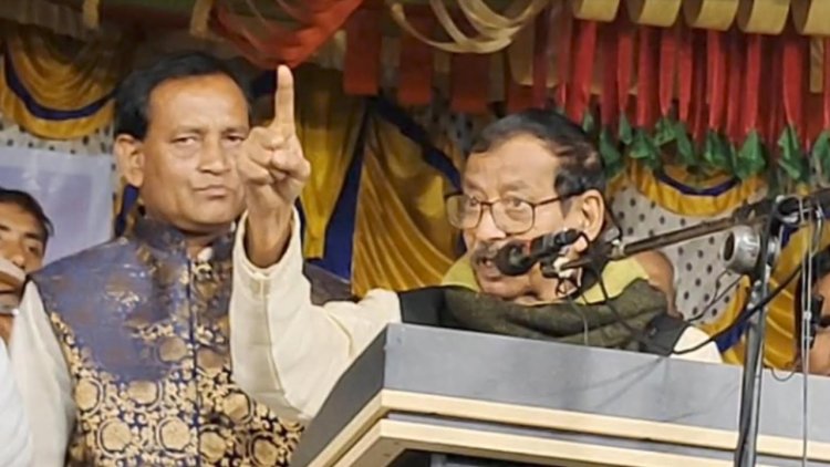 বীর মুক্তিযোদ্ধার ‘ঘাড় মটকে’ দেওয়ার হুমকি সমাজকল্যাণমন্ত্রীর