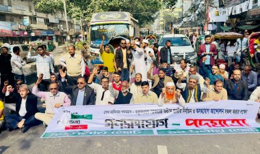 ভোটকেন্দ্র নয়, পুরো দেশ এখন ঝুঁকিতে রয়েছে : ১২ দলীয় জোট