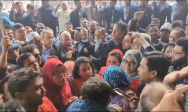 রাজধানীতে রিজভীর নেতৃত্বে লাঠি মিছিল