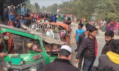 মানিকগঞ্জে ট্রাক-অটোরিকশার সংঘর্ষে নিহত ৩