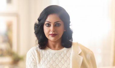 বিচ্ছেদের পর স্বর্ণের দোকানে কাজ করতেন নিপুণ 