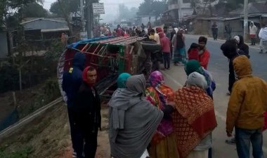 আত্মীয়ের লাশ দেখতে যাওয়ার সময় প্রাণ গেল দম্পতির
