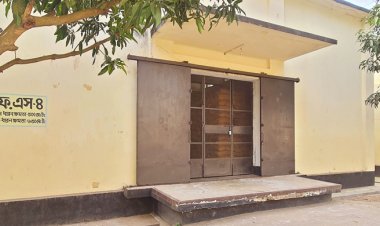  দেড় মাসে একমুঠো ধানও পায়নি সিরাজগঞ্জের তিন গুদাম