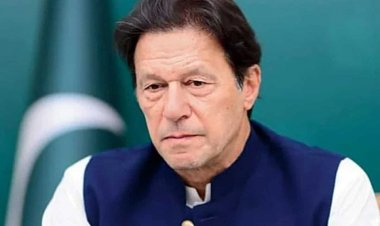 আত্মসমর্পণ করলেই সব মামলার ইতি ঘটবে: ইমরান খান