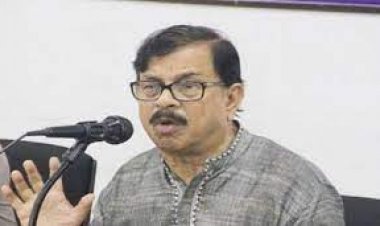 রাষ্ট্র আজ ডান্ডাবেড়িতে আবদ্ধ: মান্না