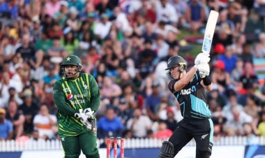  বিফলে বাবরের হ্যাটট্রিক হাফসেঞ্চুরি