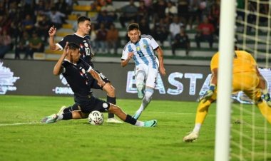 বছরের প্রথম ম্যাচেই হোঁচট খেল আর্জেন্টিনা! 