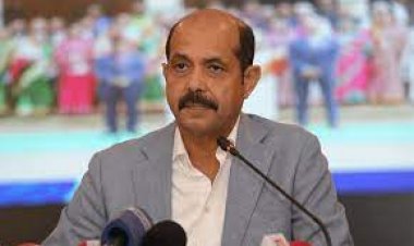 বারিধারায় ফের কলাগাছ থেরাপির হুঁশিয়ারি দিলেন মেয়র আতিক