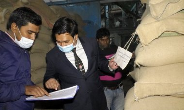  চাল মজুত করায় মিল মালিককে ৩ লাখ টাকা জরিমানা