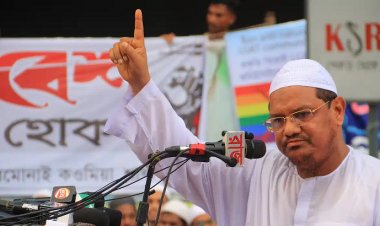 বাংলাদেশের শিক্ষা বিদেশ থেকে নিয়ন্ত্রণ হয়: চরমোনাই পীর