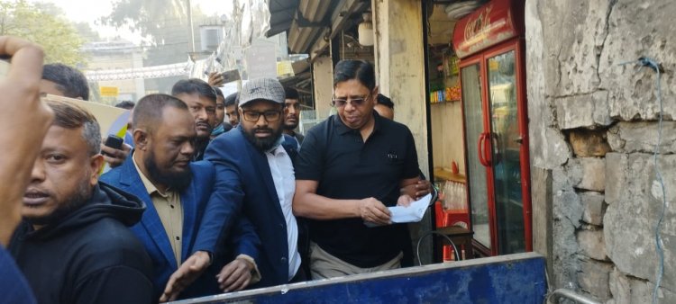 ধানমন্ডিতে ব্যারিস্টার অসীমের নেতৃত্বে বিএনপির লিফলেট বিতরণ