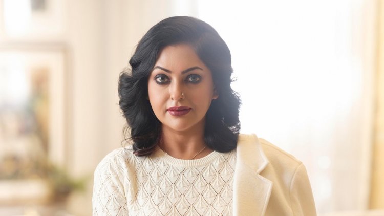বিচ্ছেদের পর স্বর্ণের দোকানে কাজ করতেন নিপুণ