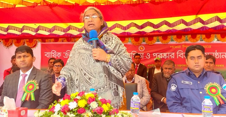 সমাজকল্যাণমন্ত্রী শেখ হাসিনা প্রধানমন্ত্রী হয়েছেন বলেই সমাজ গড়ায় কাজ করতে পারছি