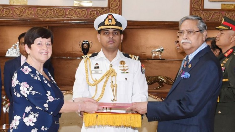 রাষ্ট্রপতির কাছে ৭ দেশের অনাবাসিক দূতের পরিচয়পত্র পেশ