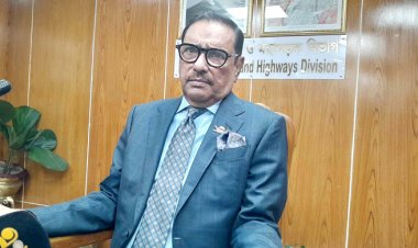 মেট্রোরেলে শিক্ষার্থীদের অর্ধেক ভাড়ার দাবি অবান্তর, যুক্তি নেই: কাদের