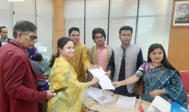 সংরক্ষিত আসনের মনোনয়ন ফরম বিক্রি করছে আওয়ামী লীগ