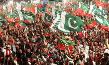 সকল অনিশ্চয়তা কাটিয়ে কাল ভোট পাকিস্তানে
