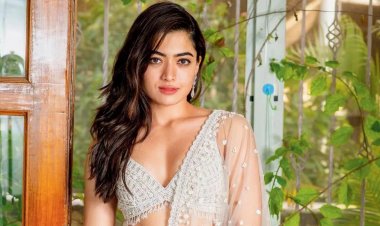 ‘দাম’ বেড়েছে রাশমিকার, বাড়ালেন নিজের পারিশ্রমিক