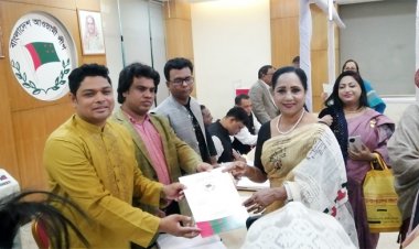  সংরক্ষিত নারী আসন দ্বিতীয় দিনের মতো মনোনয়ন ফরম বিক্রি করছে আওয়ামী লীগ