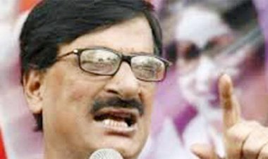 গণতন্ত্র হত্যার জন্য আ’লীগকে যুগ যুগ ধরে খেসারত দিতে হবে: ফারুক