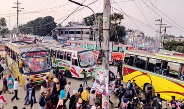 কুয়াকাটায় ৪ কিলোমিটার যানজট, ভোগান্তিতে পর্যটকরা 