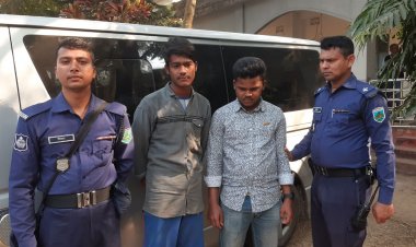 জাল ভোট দিতে গিয়ে পুলিশের হাতে আটক ২