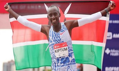 সড়ক দুর্ঘটনায় ম্যারাথনের বিশ্বরেকর্ডধারী তারকার মৃত্যু