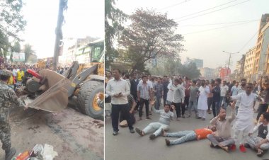 চট্টগ্রামে পুলিশ-হকার দফায় দফায় সংঘর্ষ, গুলিবিদ্ধ ১