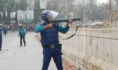  চট্টগ্রামে হকার-পুলিশ সংঘর্ষ: ১২০০ জনকে আসামি করে চসিকের মামলা