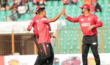  টানা ৯ ম্যাচ হারলো ঢাকা, সেরা তিনে বরিশাল