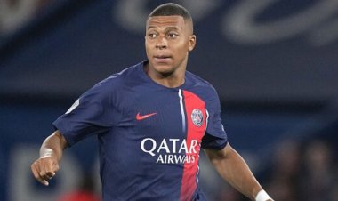 এমবাপেকে নিয়ে কথাই বলতে চান না পিএসজি কোচ