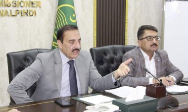 পাকিস্তানে তোলপাড়, সিইসি ও প্রধান বিচারপতির পদত্যাগ দাবি