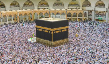 হজে গিয়ে অর্থ সংগ্রহের চেষ্টা করলে ৭ বছরের কারাদণ্ড