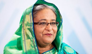 দেশে ফিরলেন প্রধানমন্ত্রী